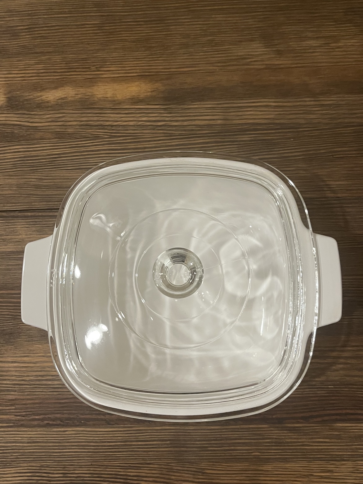 Top-down view of the glass lid