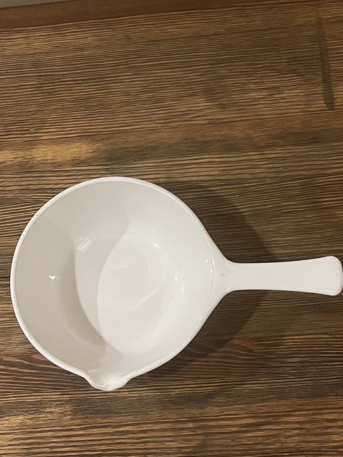 Top-down view of the saucepan interior