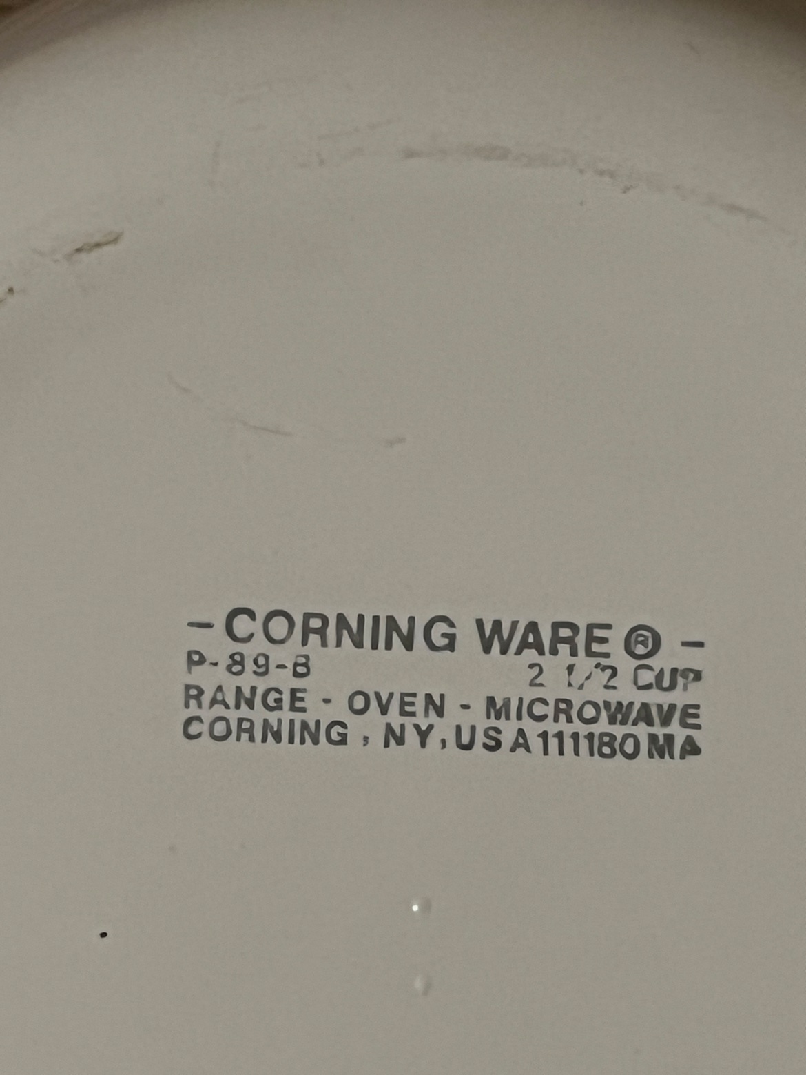 Close-up of the CorningWare P-89-B 2 1/2 cup mark